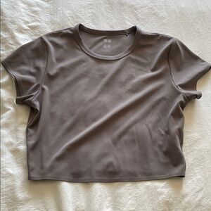 Uniqlo Active Crop Top